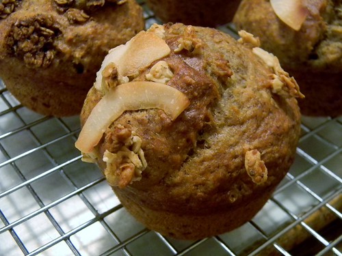 Vegan Banana Muffins with Crunchy Topping