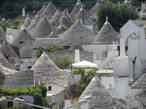 puglia alberobello trulli rooftops traditional conical