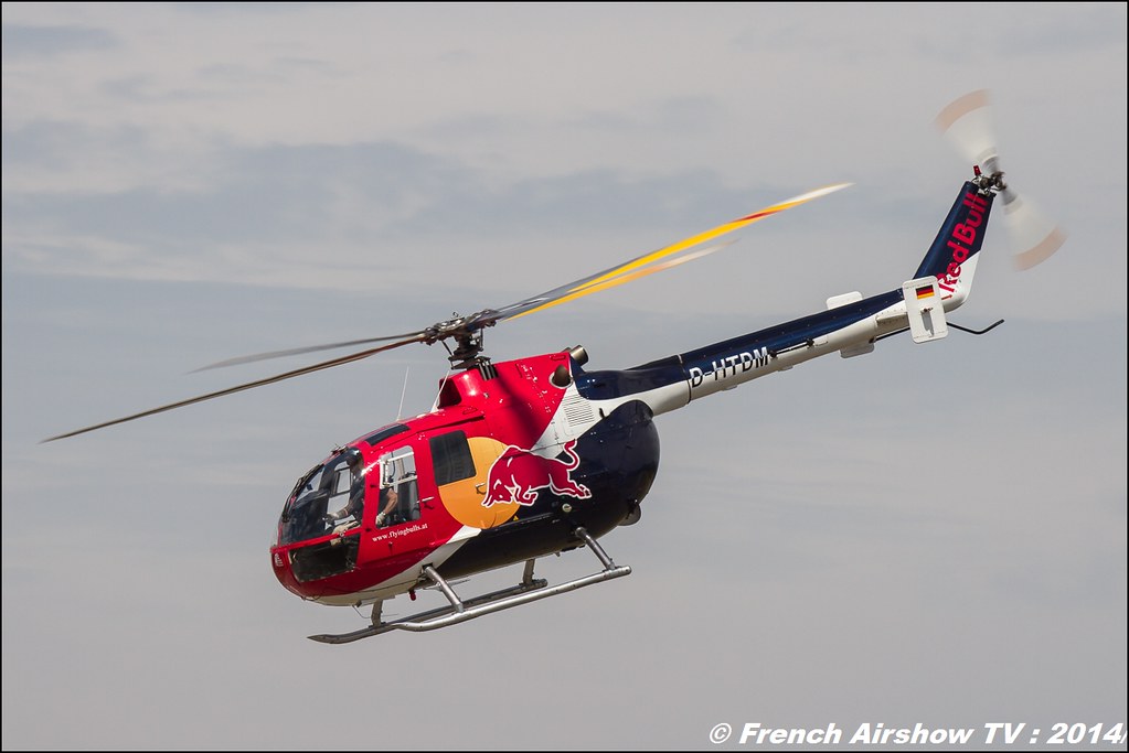BO-105 Red Bull , Flying Bulls acrobatic flight helicopter Meeting des 60 ans de l'ALAT 2014 ,Cannet des Maures