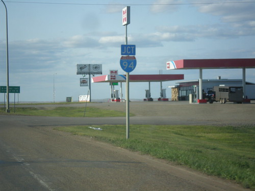 sign northdakota intersection shield i94 goldenvalleycounty nd16 freewayjunction