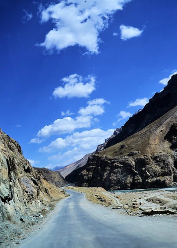 autumn india landscape highway zanskar kashmir ladakh borderroadsorganisation indianlandscapephotography drasvalley