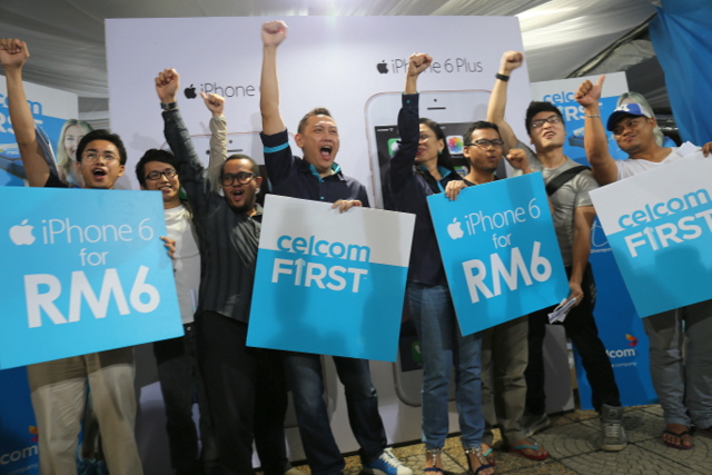 Kejutan Celcom Untuk Enam Pembeli Pertama iPhone 6