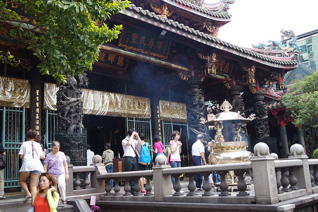 Longshan Temple