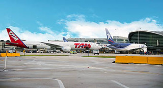 LAN y TAM en Miami (LATAM Airlines)