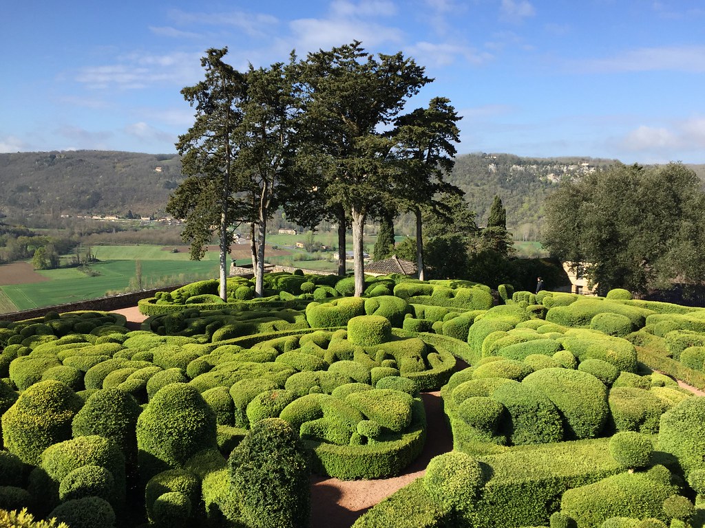 Visite du château de Marqueyssac aux célèbres jardins suspendus aux buis sculptés