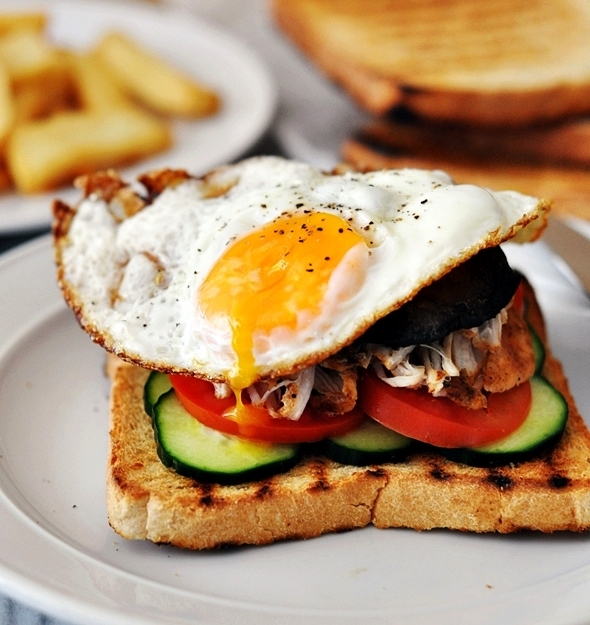 Chicken Sandwich & Portobello Mushrooms | www.fussfreecooking.com