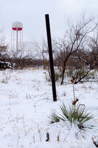 winter snow texas snowy watertower snowing yucca borger metalpole texaspanhandle borgertexas borgertx