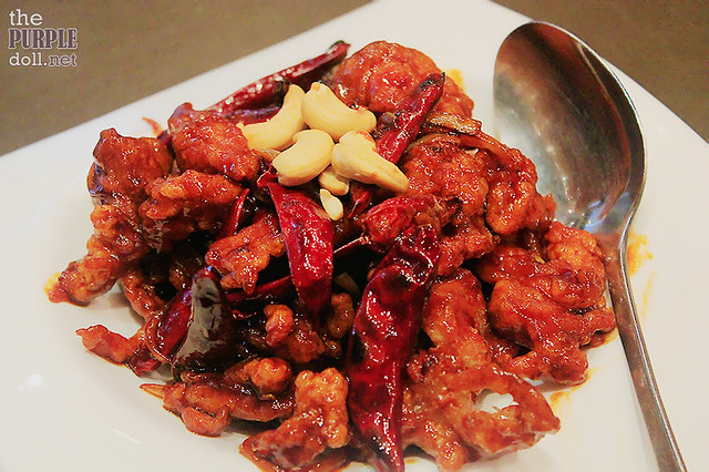 Wok-Fried Chicken with Cashew and Sun-Dried Chili (P270)