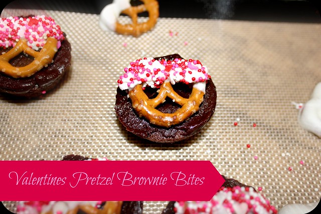 Valentines Pretzel Brownie Bites + IKuuk Silicone Baking Mat Review
