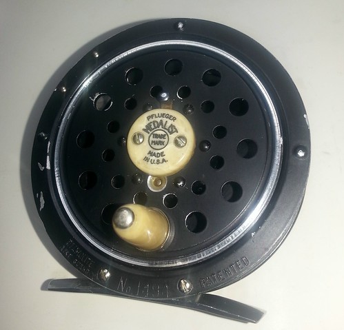 unique medalist 1494, Classic Fly Reels