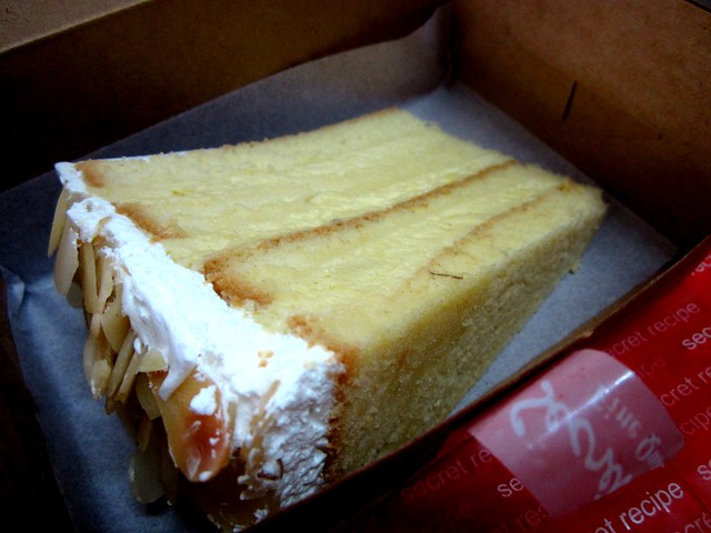 Durian cream cake