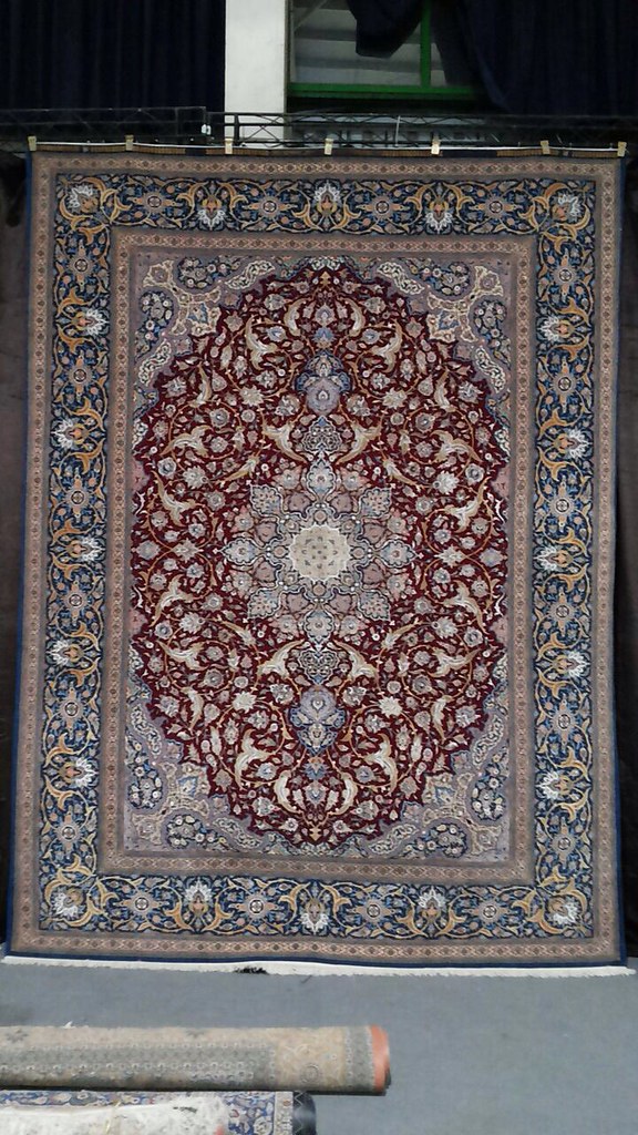 Isfahan by Feyzollah Haghighi master piece 10x13 with vegetable dye color silk foundation persian rug (5)
