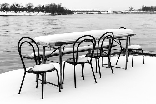 street city blackandwhite snow cold art photography photo chairs raft snijeg tomislav hladno digitalni slavonskibrod originalni lačić