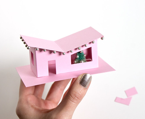 DIY Retro Ranch Holiday Houses | Click through for the tutorial and two free templates! www.vitaminihandmade.com