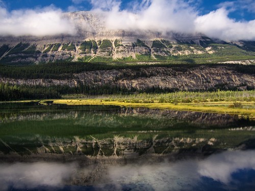 lake canada reflection alberta jaspernationalpark canadianrockies snaringriver