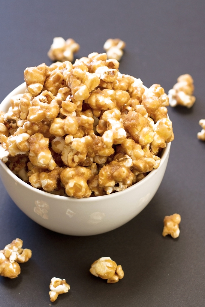 Homemade Caramel Corn - buttery and loaded with caramel this is the perfect movie night treat + it's perfect for gift giving! #popcorn #caramelcorn #gourmet #dessert | littlespicejar.com
