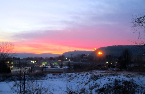 morning winter snow newyork colors sunrise vestal appalachianmountains temperature13c ahobblingaday temperature7f