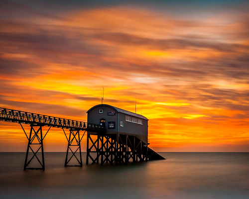 longexposure sea sunrise canon sussex lifeboat canoneos50d leefilters selseylifeboatstation bigstopper canonefs10mm22mmf3545usm