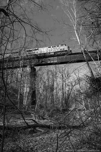 railroad bridge train maryland locomotive railroadbridge dickerson csx trashtrain dickersonmd dickersonmaryland csxmetropolitansubdivision montgomerycountyresourcerecoveryfacility littlemonocacyriver