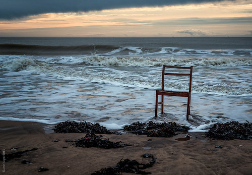 winter abandoned beach sunrise canon town kent seaside chair waves tide coastal foam ramsgate 6d 24105mm