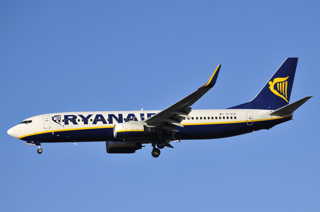 EI-DYA - B738 - Ryanair