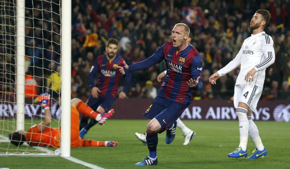 150322_ESP_Barcelona_v_Real_Madrid_2_1_FRA_Mathieu_celebrates