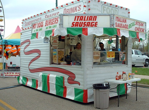 carnival wisconsin dinner fun cloudy overcast rapids entertainment eat snack meal junkfood supper wi springcarnival communityevent fairfood wisconsinrapids foodtrailer foodconcessions rapidsmall concessionstrailer tiptopcarnival