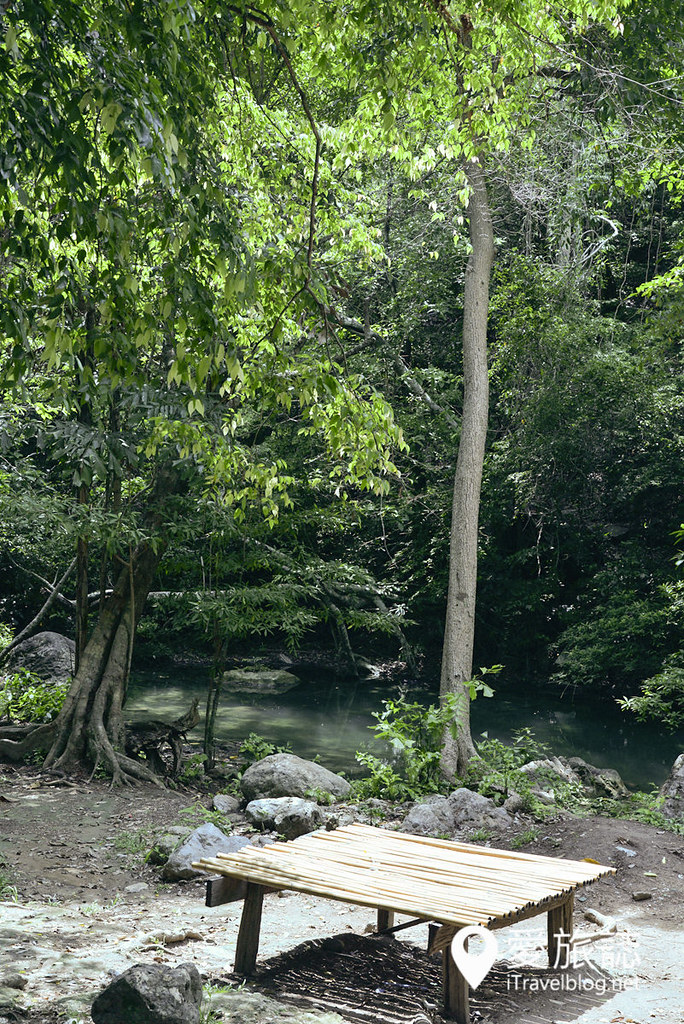 泰国北碧府伊拉望国家公园七彩瀑布 Erawan National Park (45)
