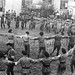 Chișinău, ROMÂNIA (iulie 1941). Tanchişti români jucând sârba în Chişinău după eliberarea orașului și alungarea ocupanților sovietici.