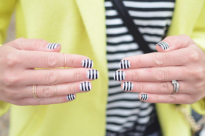 primark-striped-nails