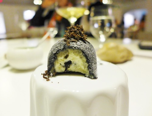 Black truffle mochi quique dacosta