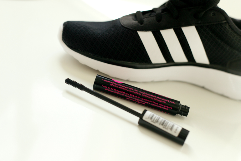 essence I like long lashes! volume & length mascara, essence I like long lashes! volume & length mascara review, budget mascara, essence mascara, essence i like long lashes! mascara, essence mascara's vergelijken, essence mascara's review, beautyblog, fashion blogger, fashion is a party, adidas sneakers, kruidvat