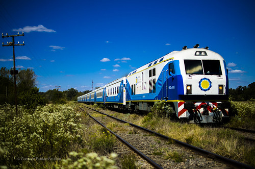 verde argentina trenes campo locomotora jeppener