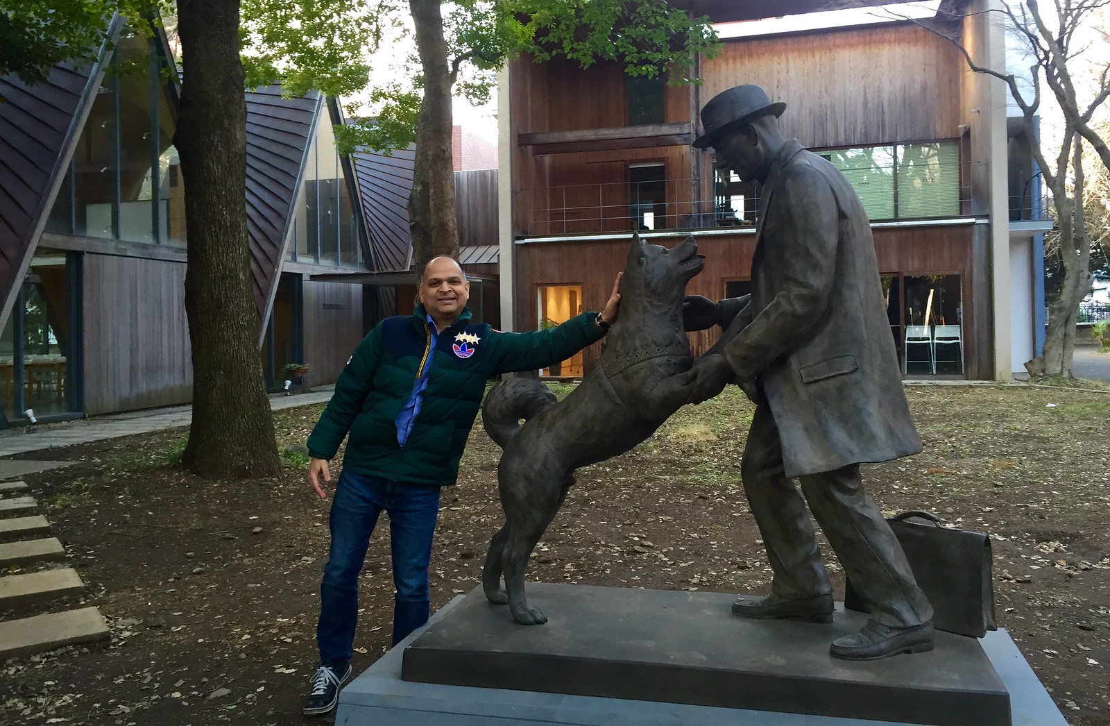 Hachiko reunites with professor after 90 years