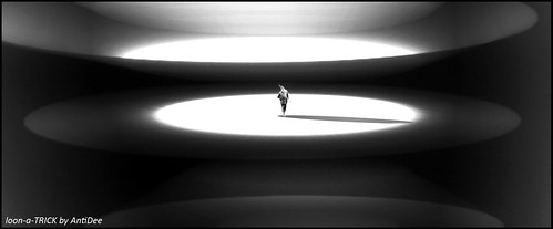 people silhouette canon blackwhite artistic space negative illusion trick split minimalism conceptual loon straitjacket