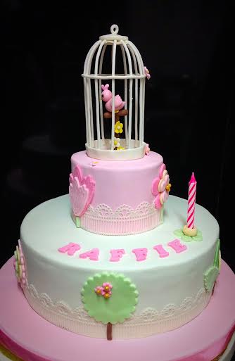 Cute Cake by Jel Tupas (Owner and Cake Designer) of Jel's Kitchen