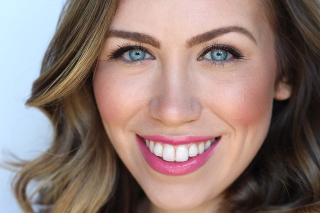 Recreating Sarah Hyland's Kids Choice Awards Makeup | #LivingAfterMidnite