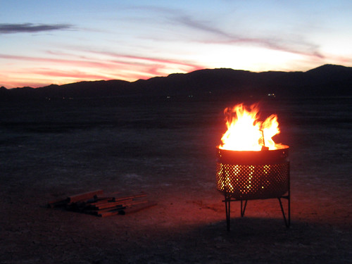 camping sunset lake roc fire desert dry campfire mojave firepit modelrockets aboveground lucernedrylake rocketryorganizationofcalifornia
