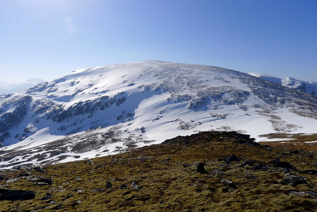 The northern side of Maoile Lunndaidh
