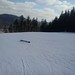 železná překážka dost nízko pod snow parkem