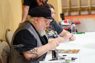 NWC38-Thursday-GRRM Signing 3