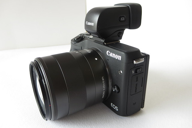 ミラーレス Canon EOS M3 を購入！レンズ3本で1kgの軽さは普段使いに 