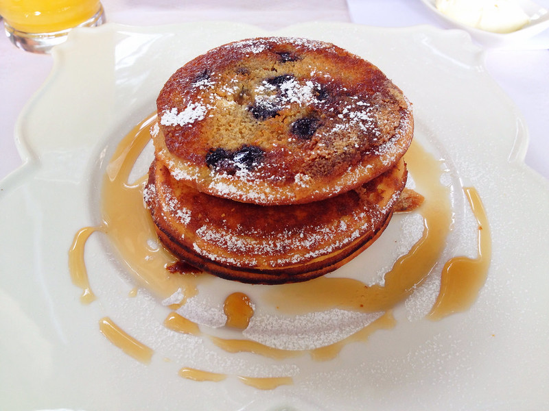 Blueberry pancakes (photo: David Lee)