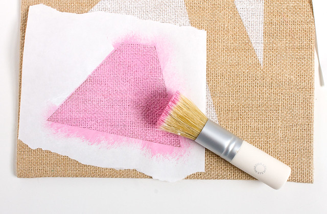 DIY Easy Graphic Art | click through for the full tutorial! 