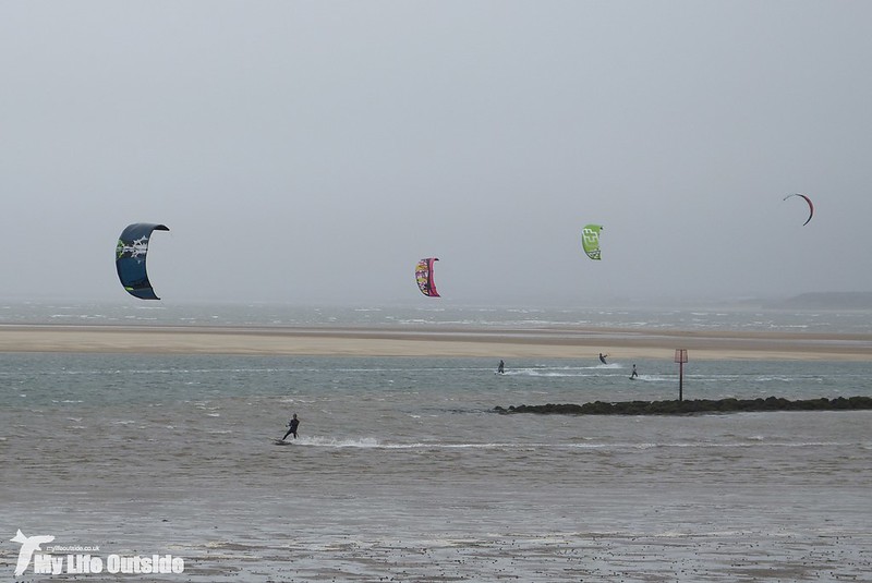 P1110943 - Kite Surfers, Llanelli