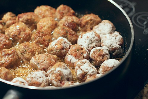 Meatballs in Almond Sauce 05