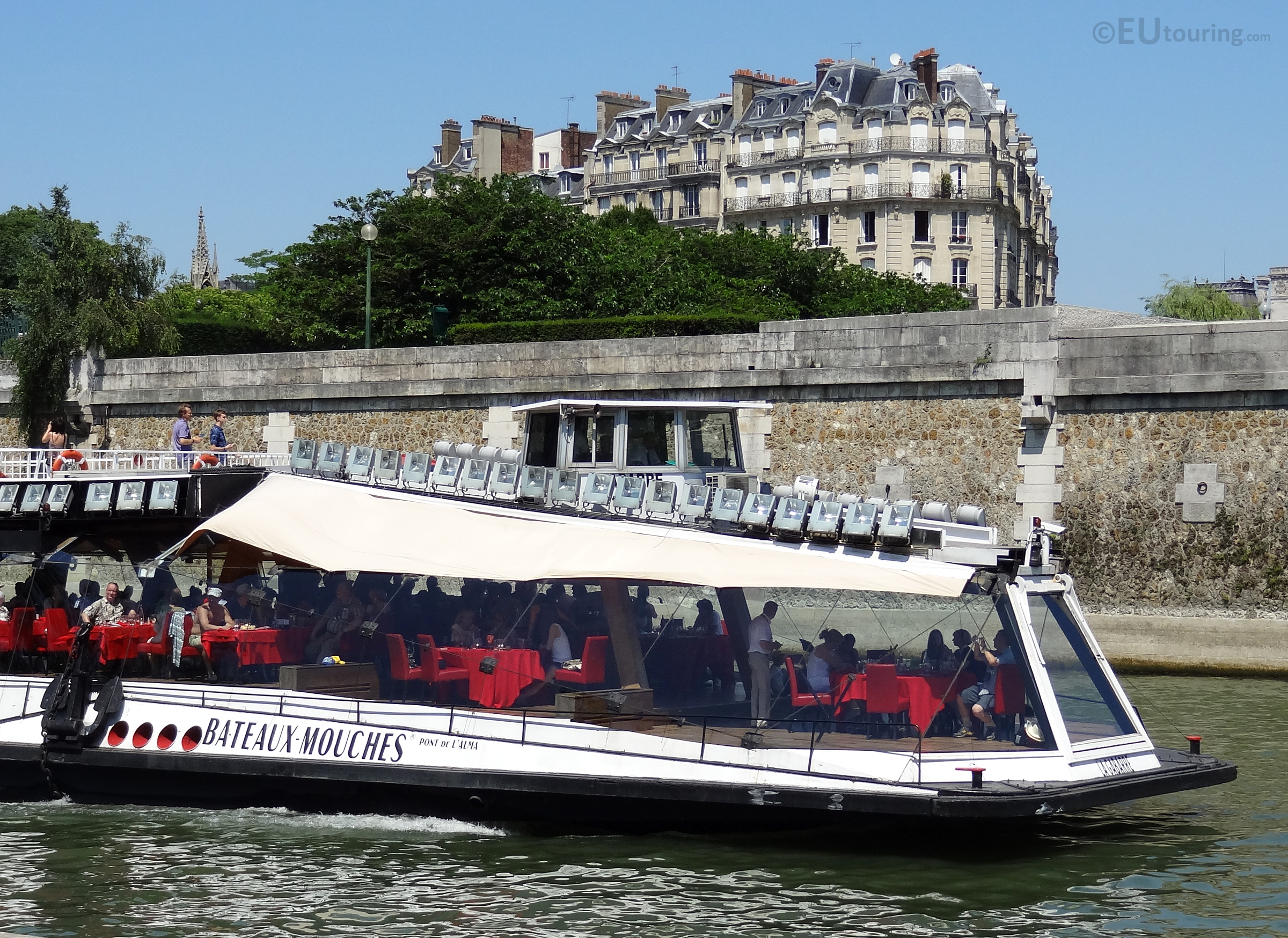 Lunch cruise on the Seine
