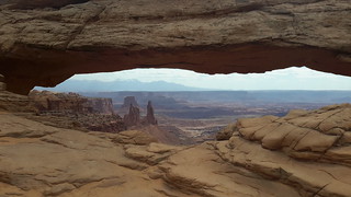 The view through Mesa Arch