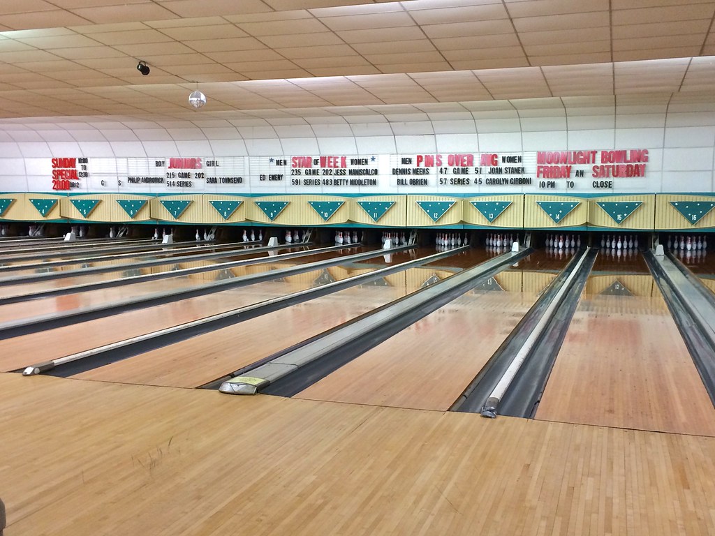 Frazer Lanes Bowling Alley Malvern PA 2015, Closed 2016