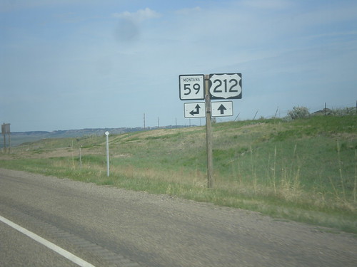 sign montana intersection shield us212 powderrivercounty mt59